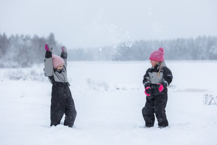 Familienspaß im Winterwunderland Lappland – Authentisch & aktiv
